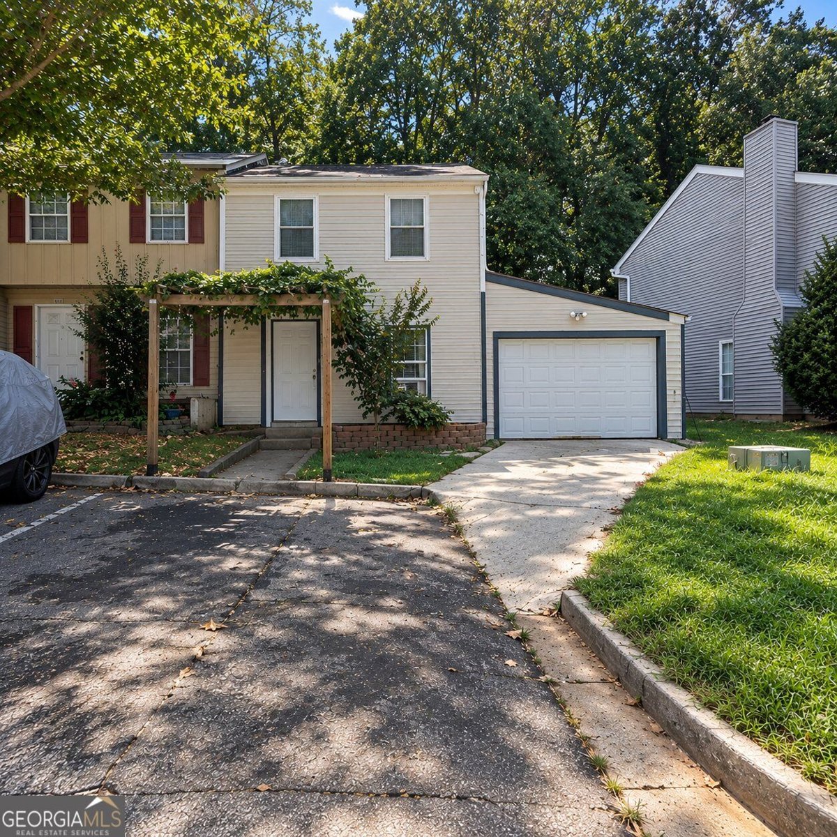 3734 Jamestown Court Atlanta - main photo