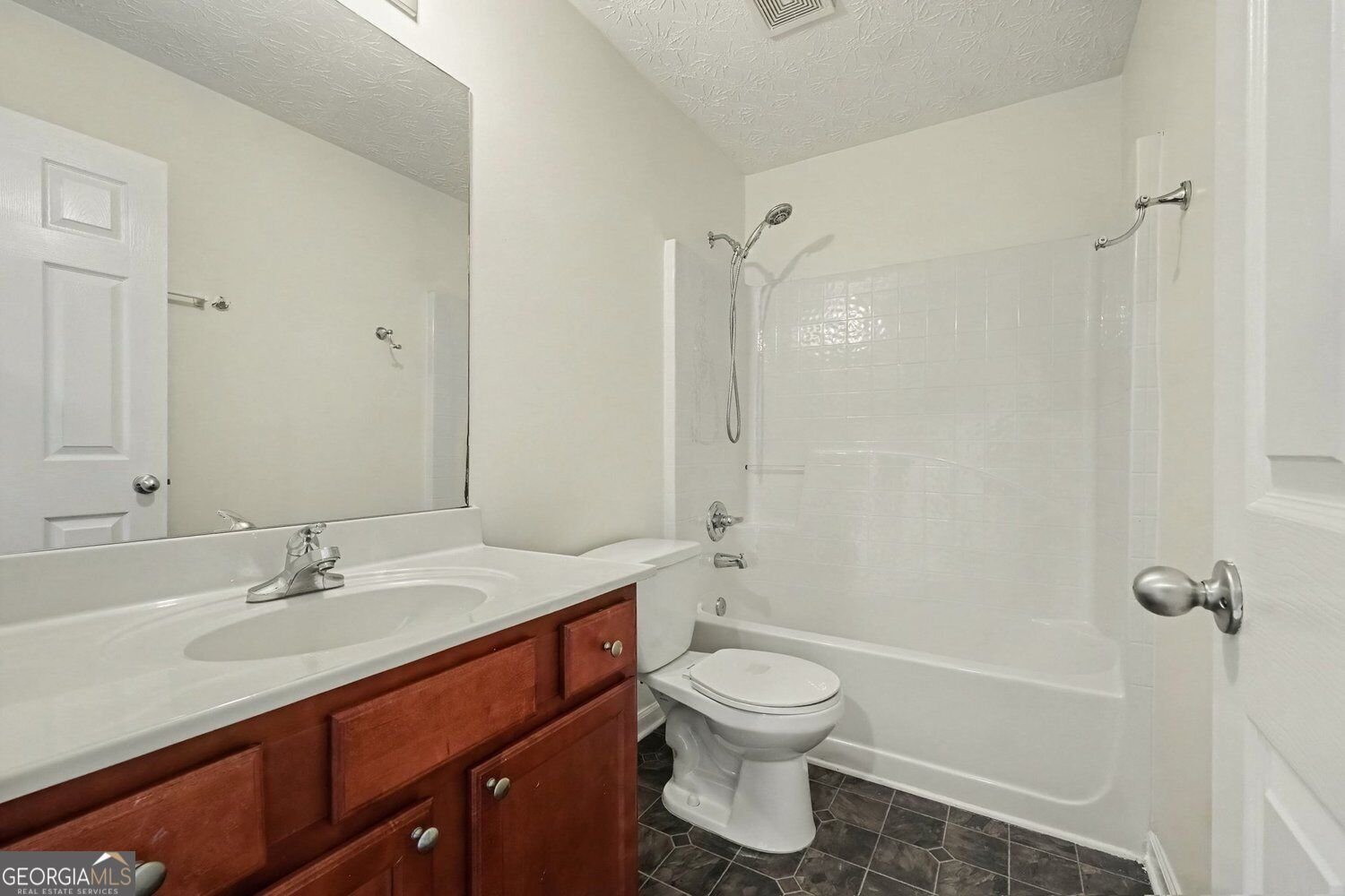 9464 Lakeview Road Union City - Photo 17