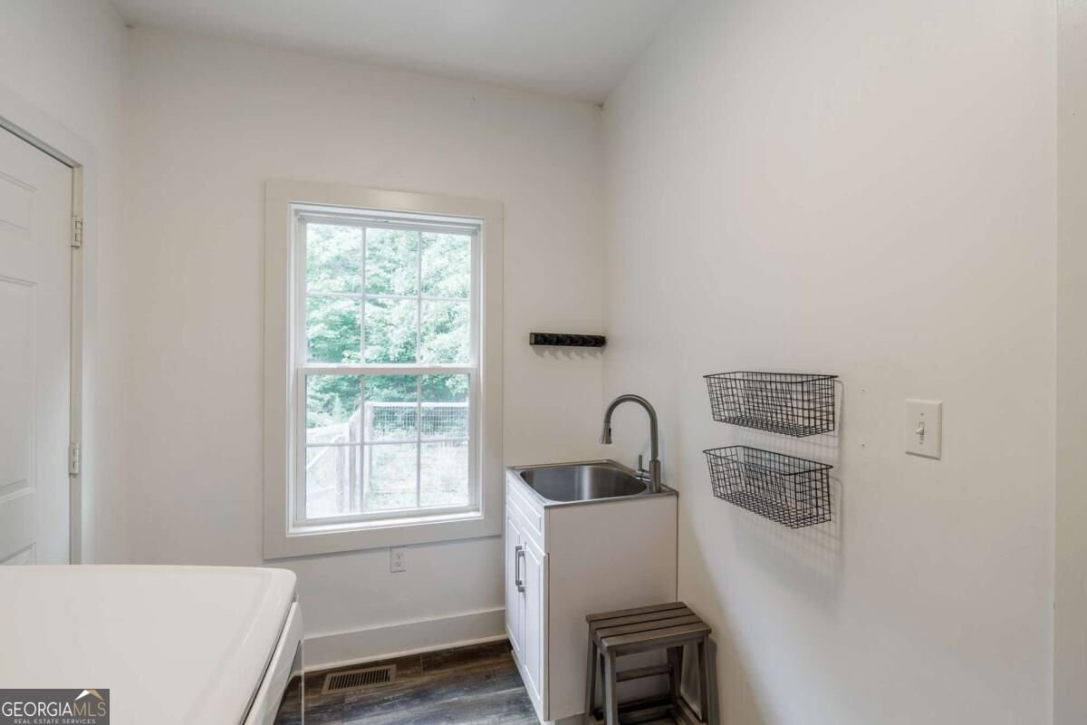 930 James Holcomb Road Hull - Photo 31