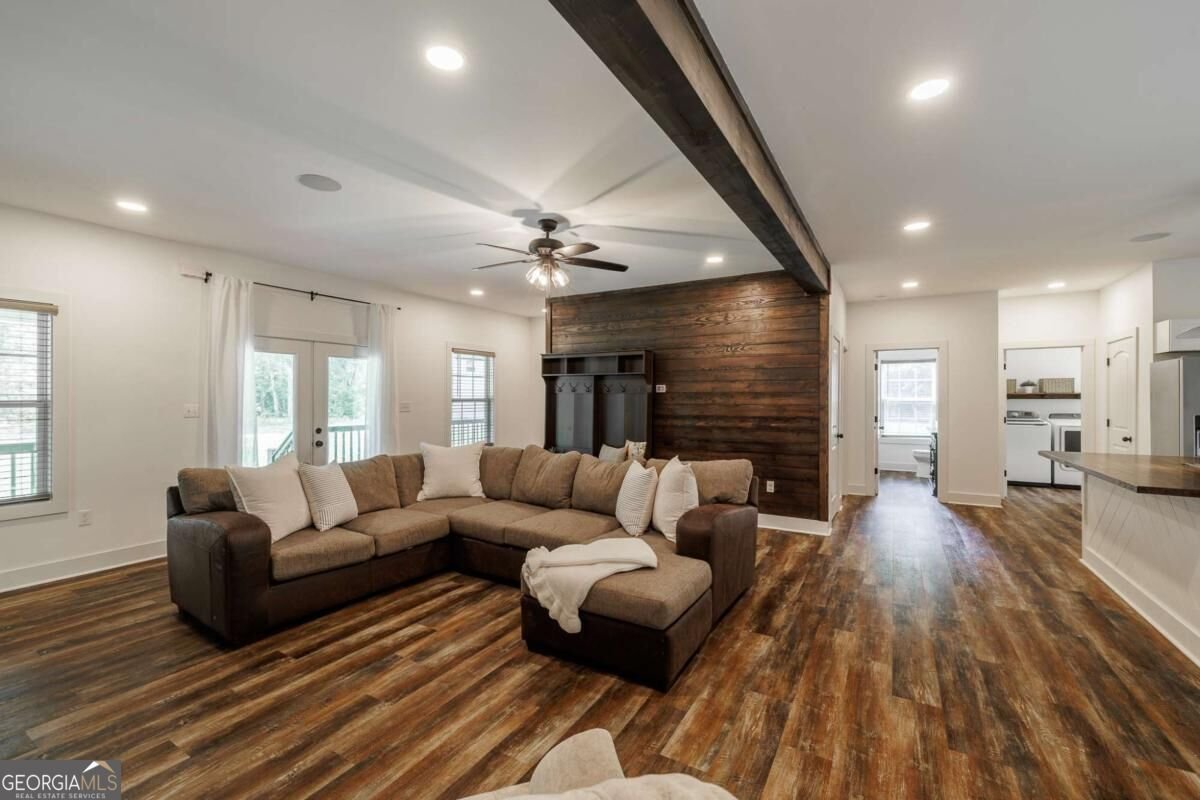 930 James Holcomb Road Hull - Photo 8