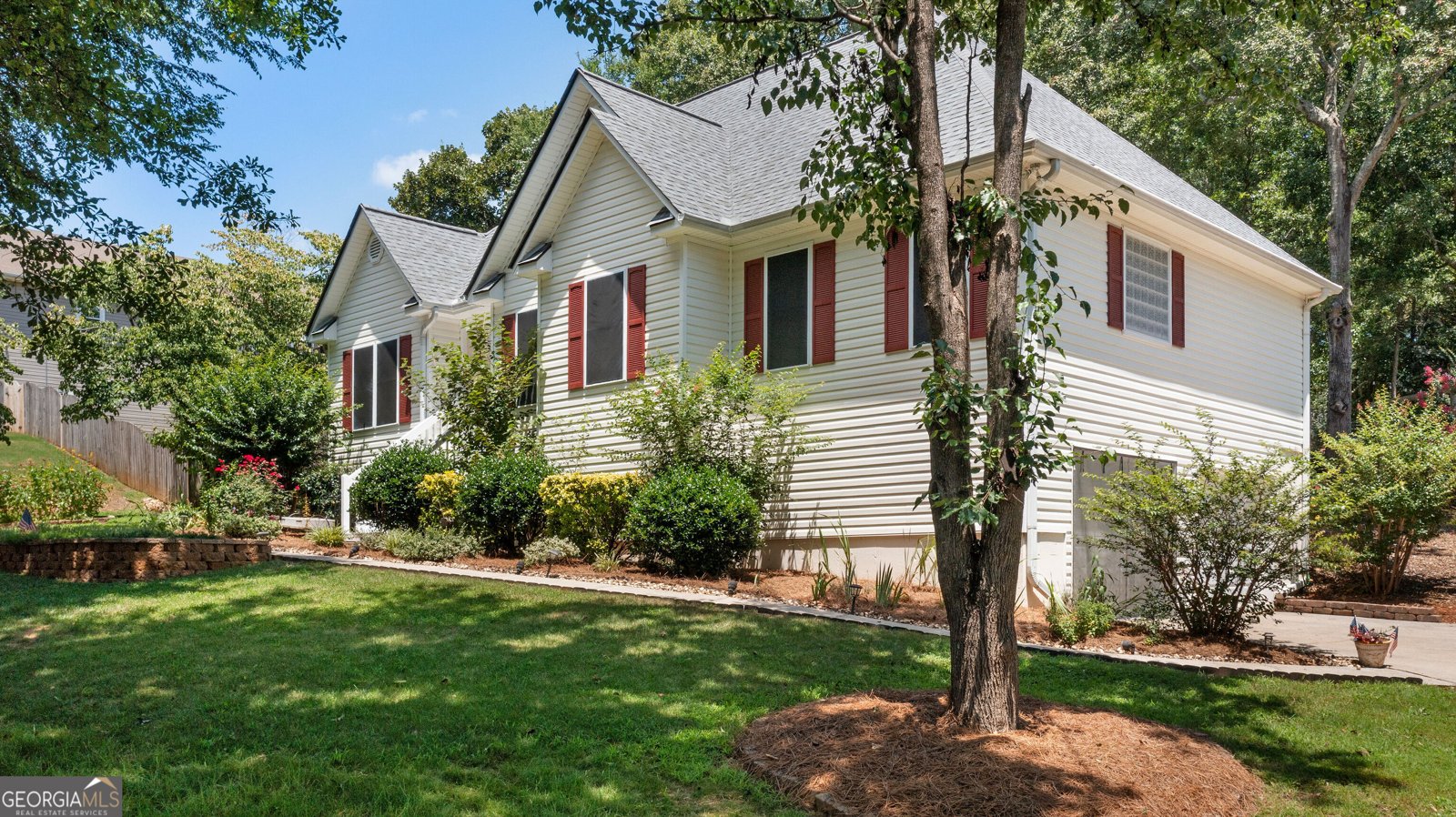 24 Woodhaven Court Cartersville - main photo