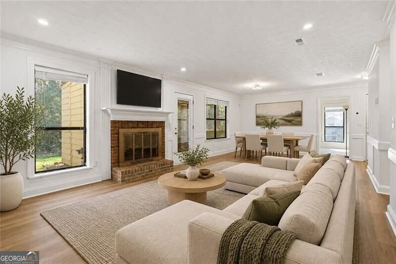 129 Sandalwood Circle Lawrenceville - main photo