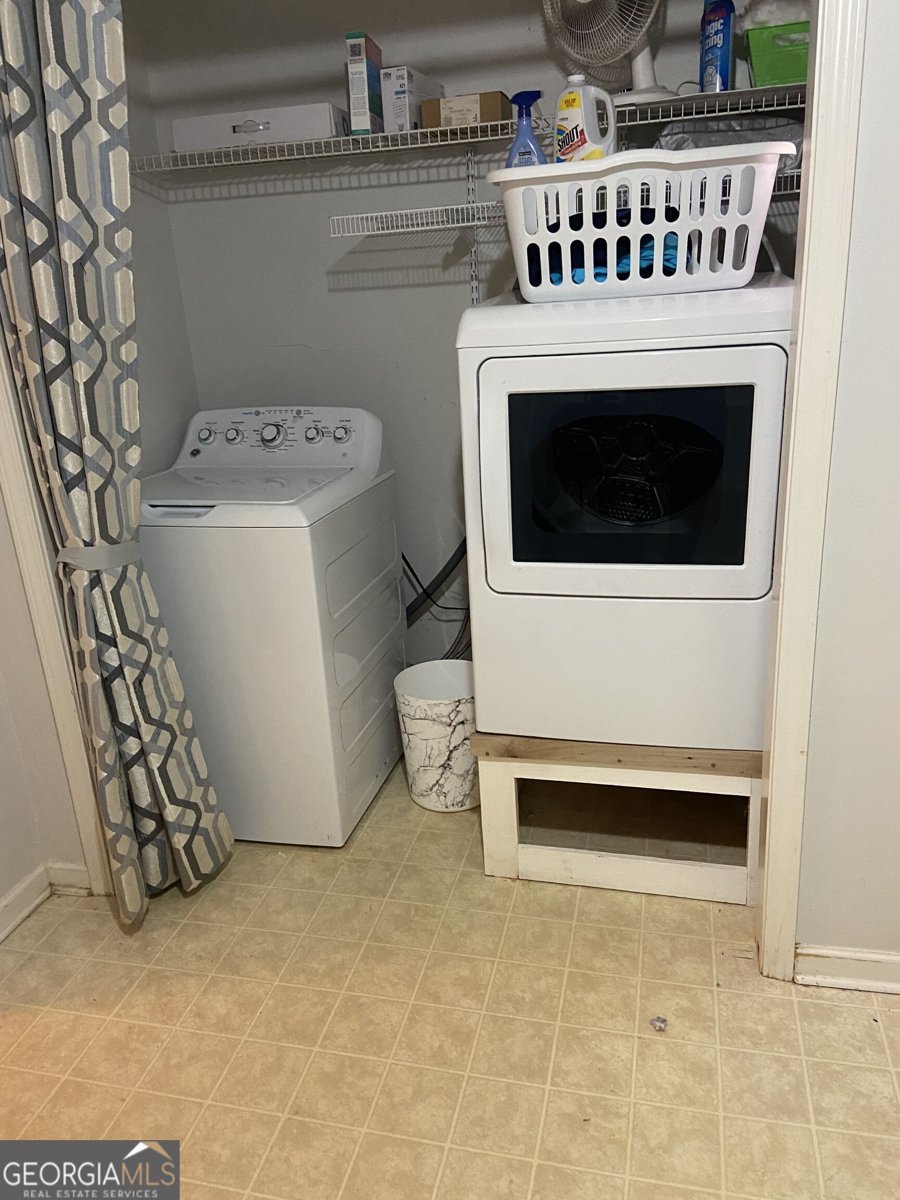 126 Caroline Court Gay - Photo 12
