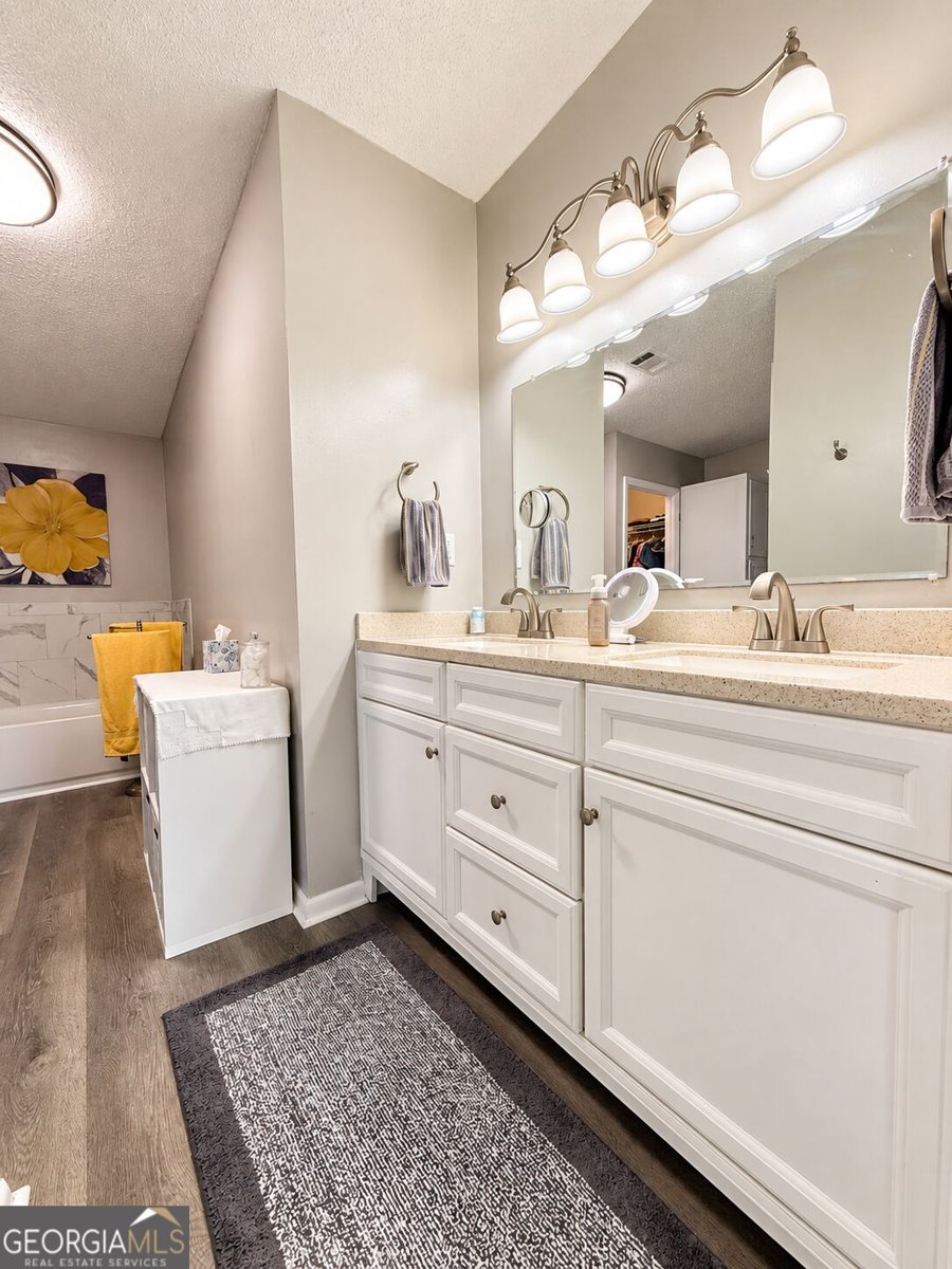 300 Arrlington Bend Byron - Photo 17