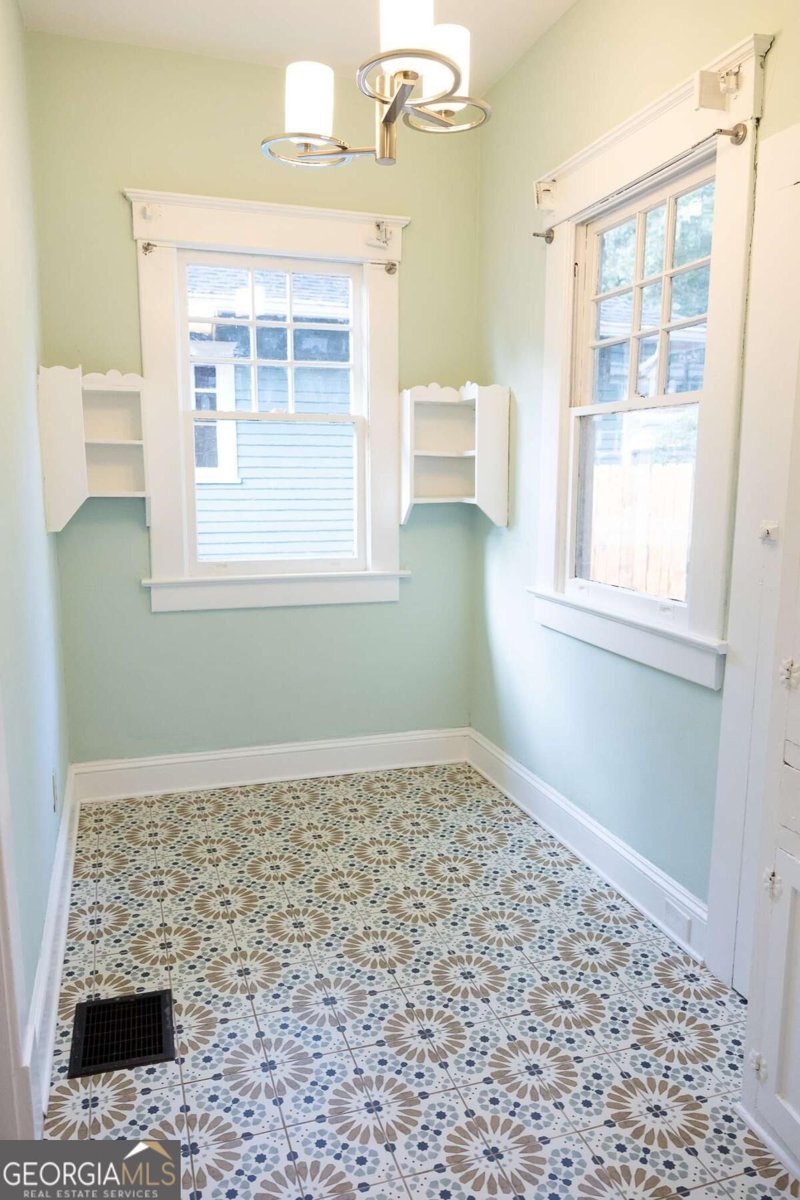 1396 Graham Street Atlanta - Photo 9