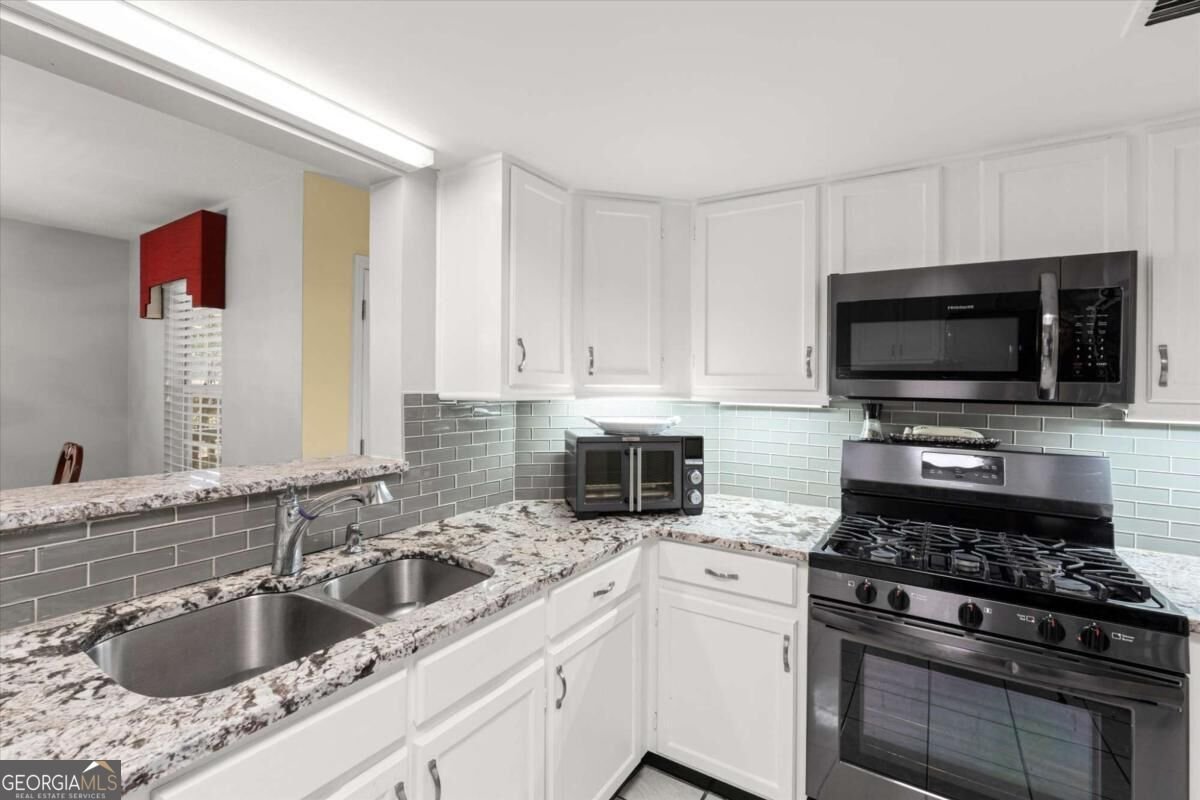 3062 Westwood Way Alpharetta - Photo 13