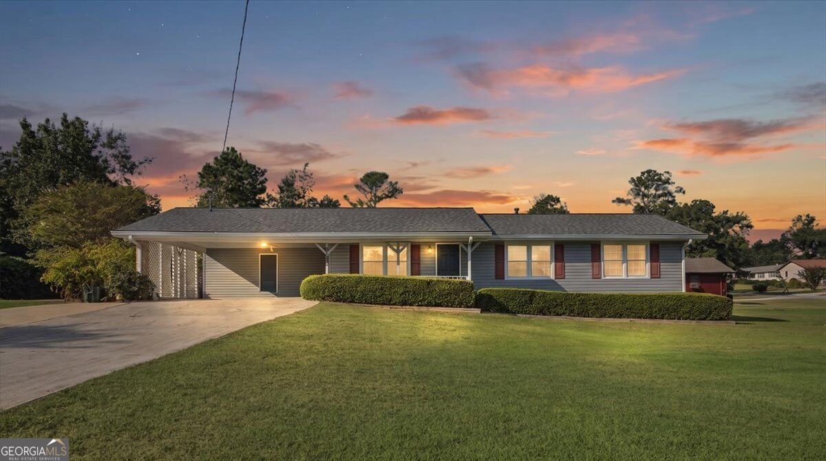 2293 Briarwood Circle Conyers - main photo