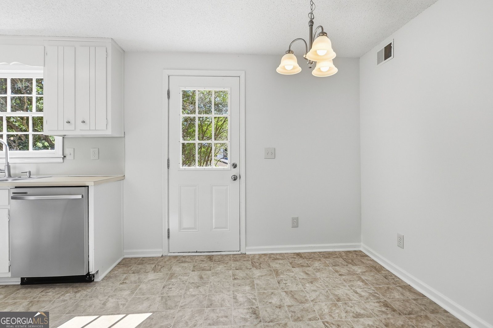 4400 Hidden Meadow Circle Sugar Hill - Photo 11