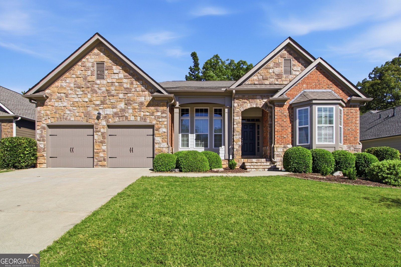 6785 Bransford Drive Cumming - main photo