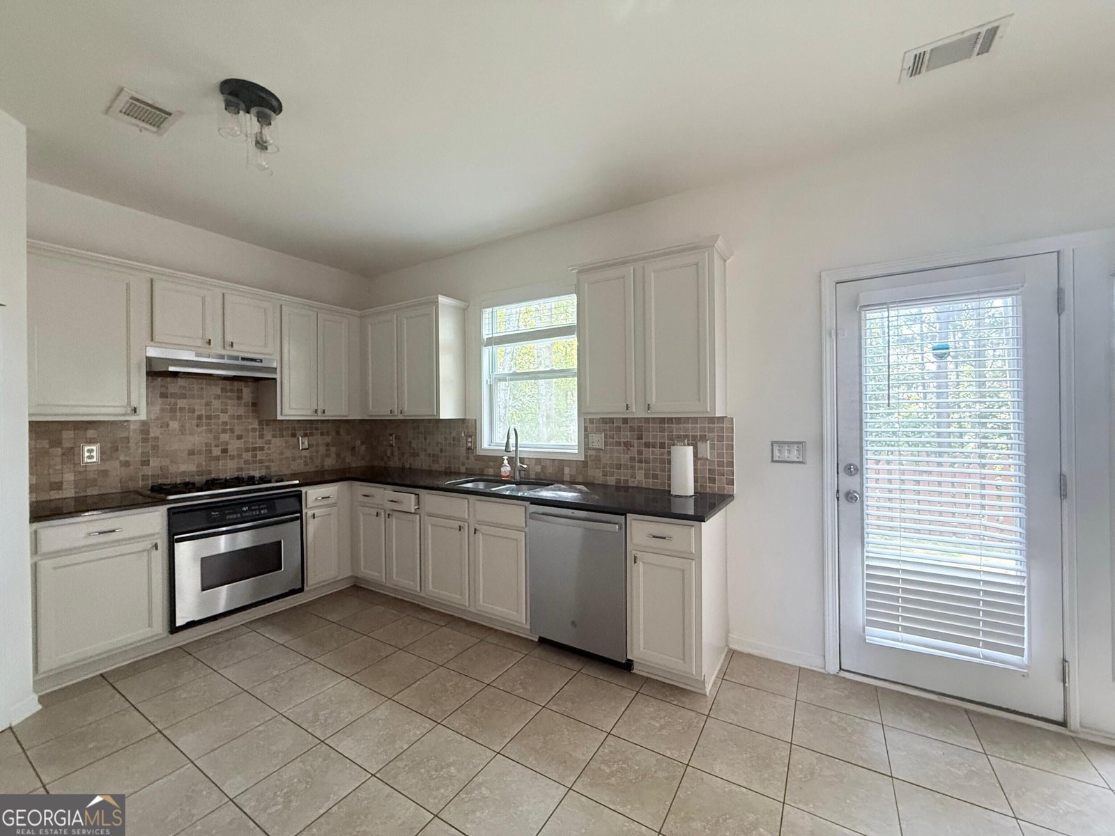 4266 Suwanee Brook Court Buford - Photo 17