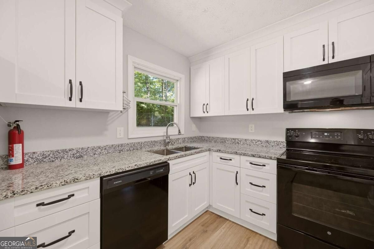 490 Valley Creek Road Mableton - Photo 17