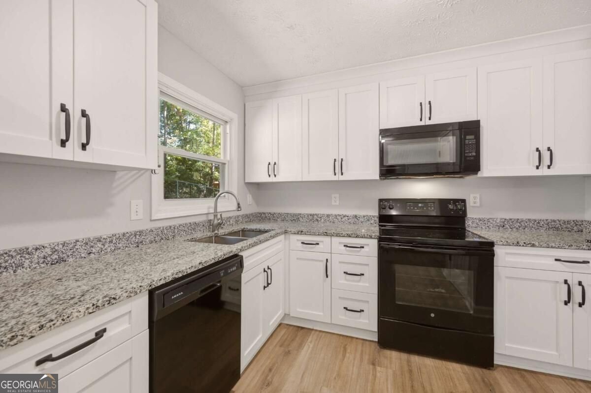 490 Valley Creek Road Mableton - Photo 18