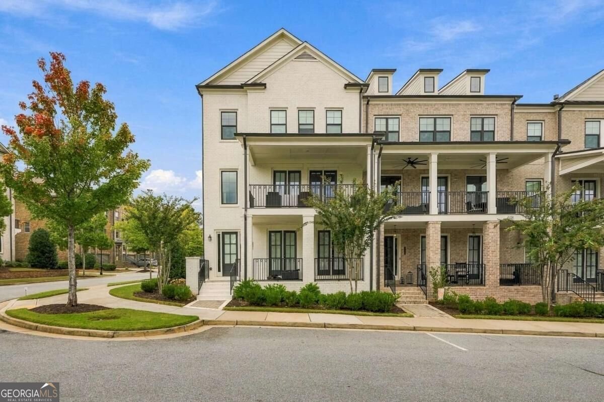 112 Harlow Circle Roswell - main photo
