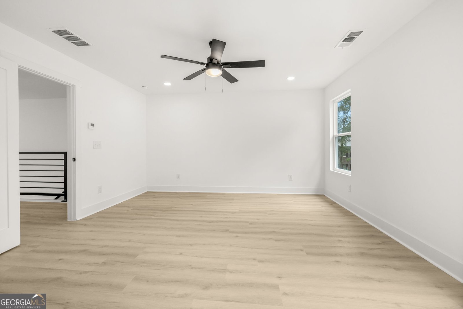 176 Llewellyn Street Clarkesville - Photo 16
