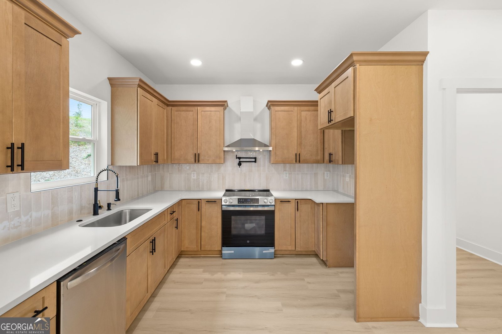176 Llewellyn Street Clarkesville - Photo 7