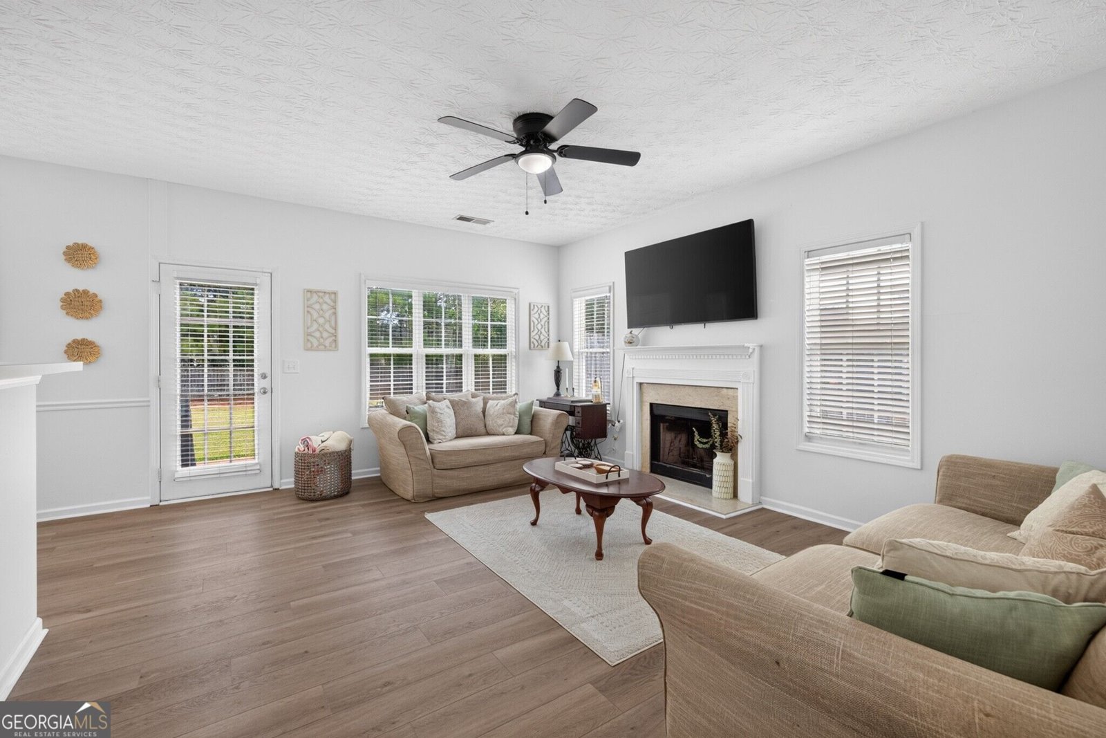 909 Milton Circle Loganville - Photo 10