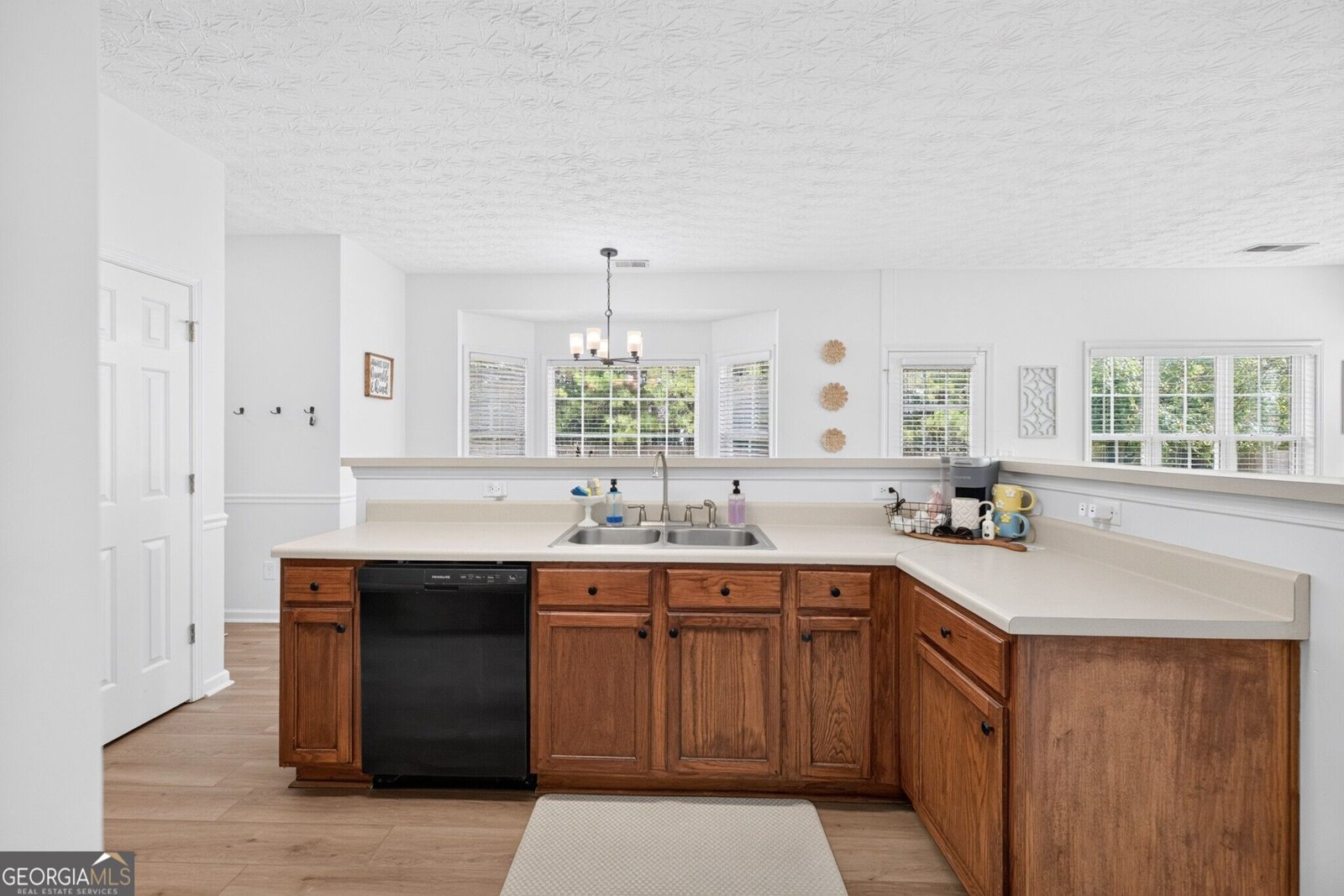 909 Milton Circle Loganville - Photo 12