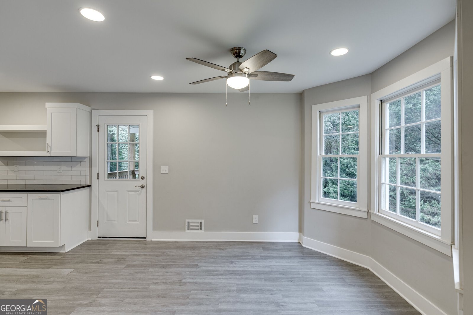 6211 Laurel Wood Trail Flowery Branch - Photo 11
