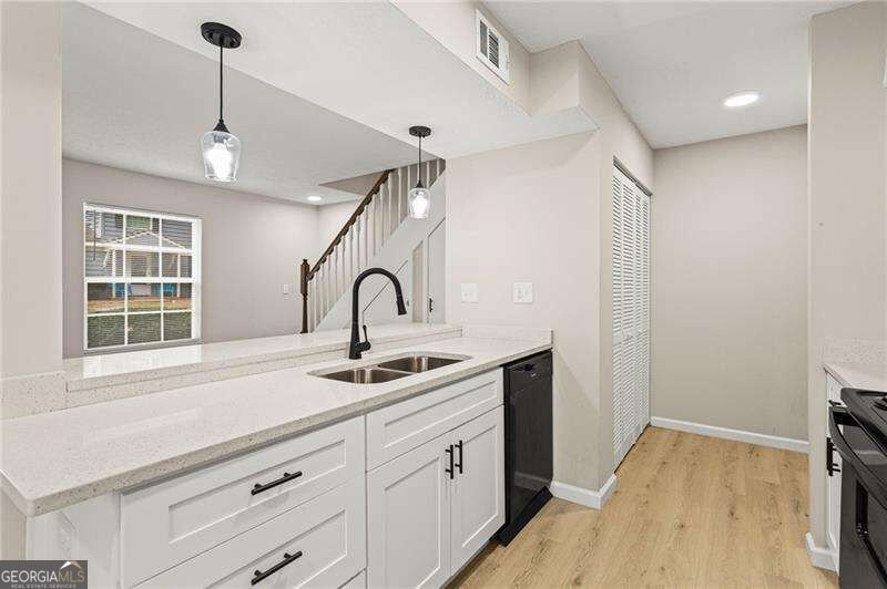 1321 Surrey Lane Marietta - Photo 12