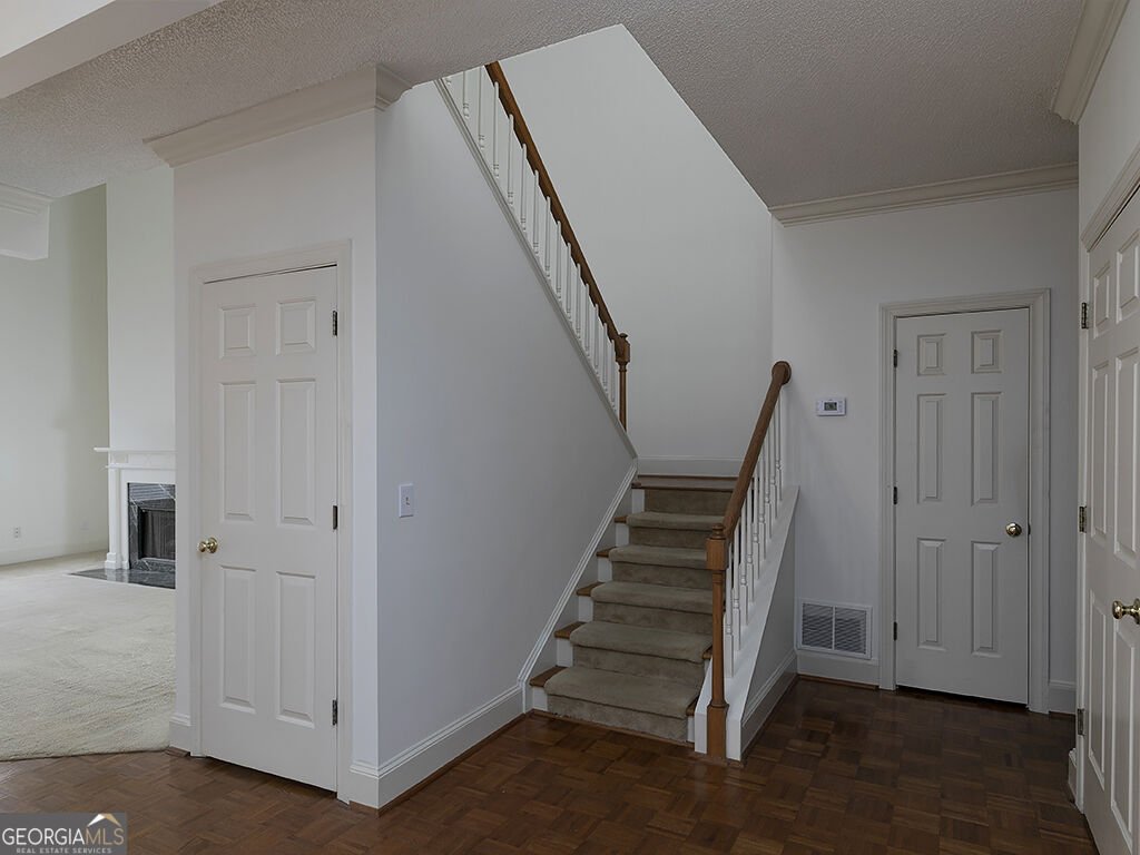 5996 Mitchell Road Sandy Springs - Photo 6