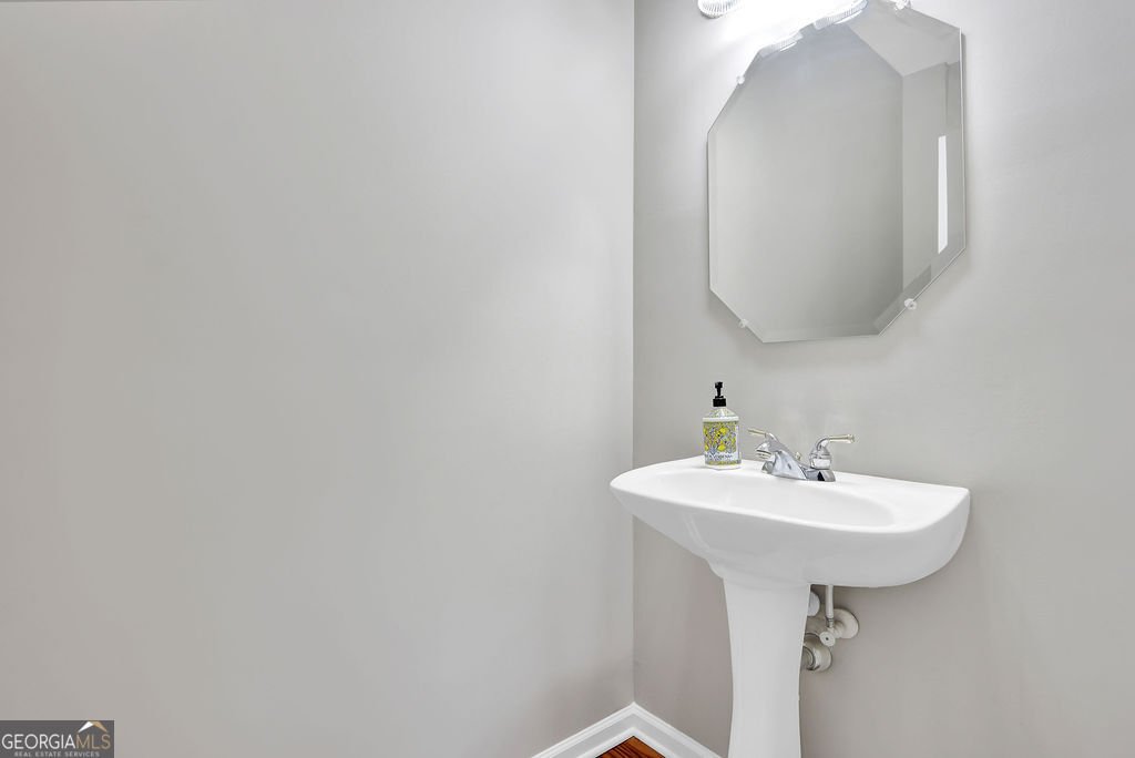 11030 Skyway Drive Johns Creek - Photo 18