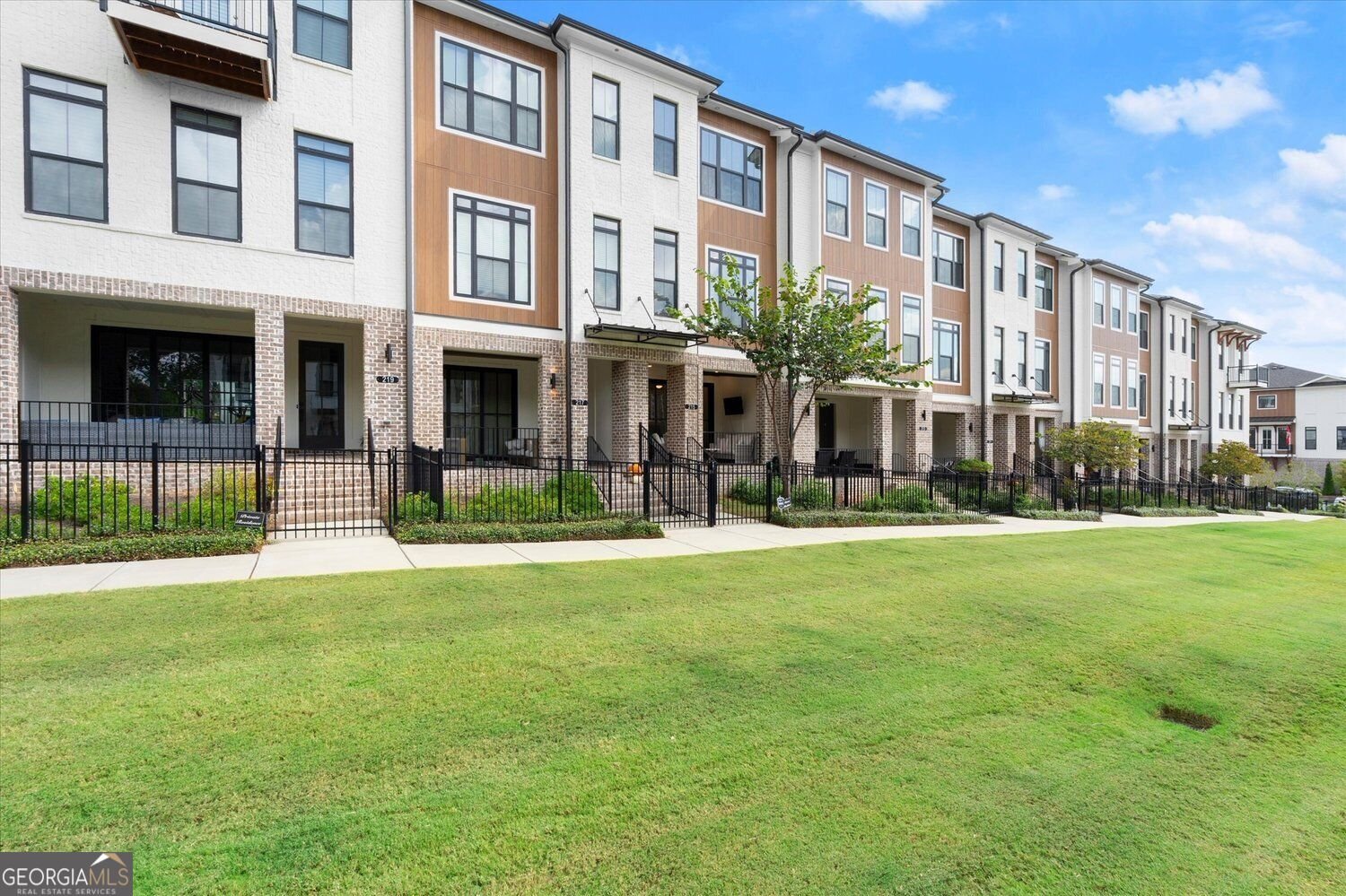 215 Downing Drive Alpharetta - Photo 13