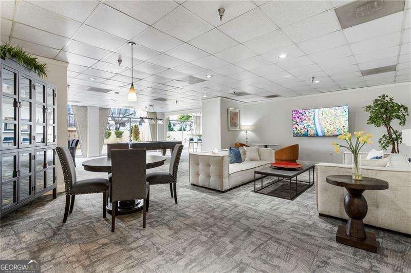 2479 Peachtree Road Atlanta - Photo 6