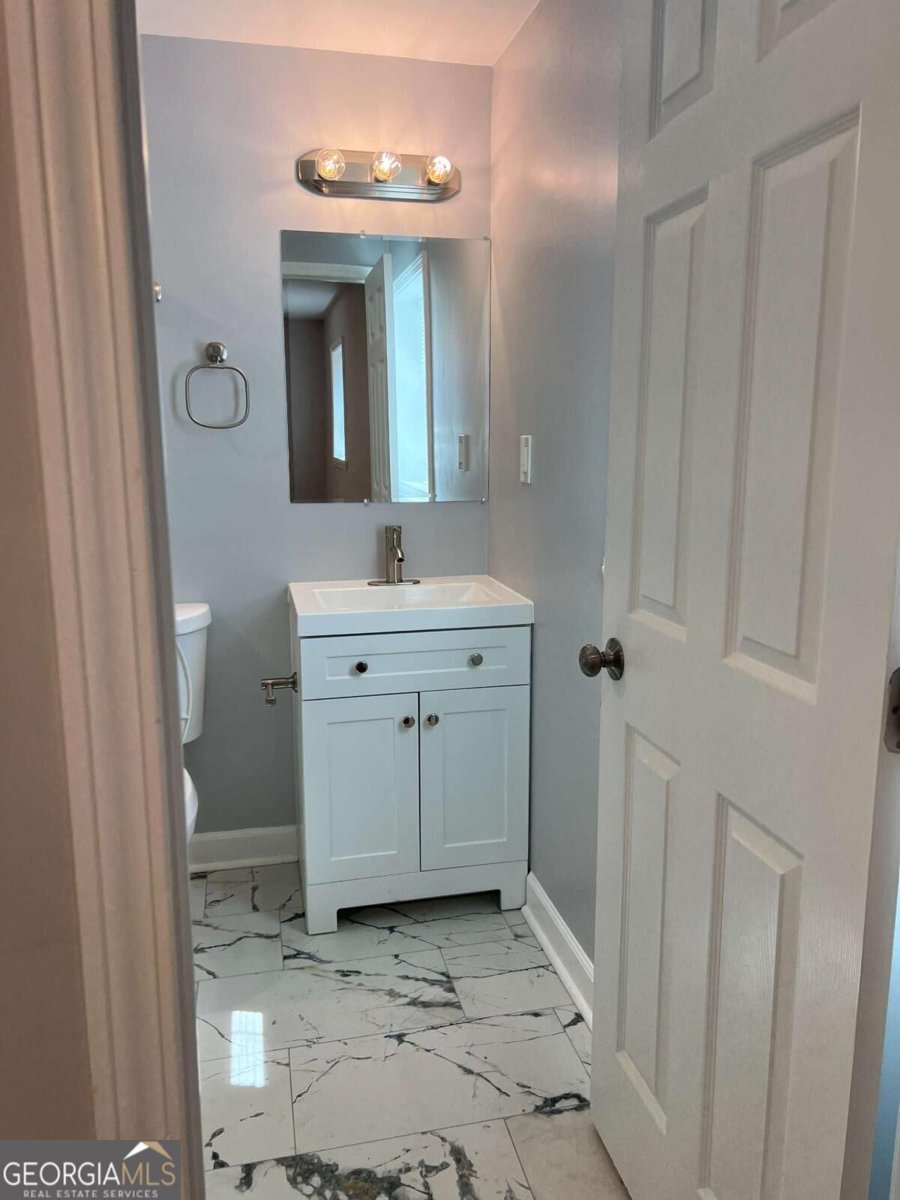 988 Tamarack Trail Forest Park - Photo 16