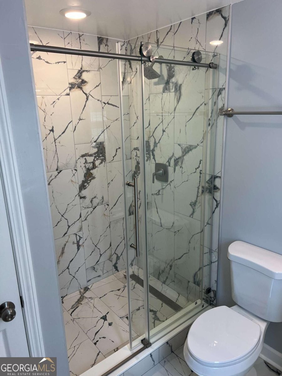 988 Tamarack Trail Forest Park - Photo 18