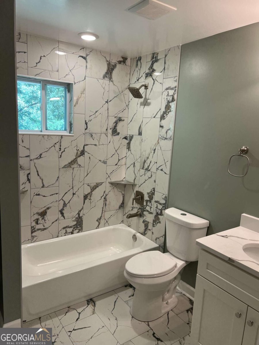 988 Tamarack Trail Forest Park - Photo 27