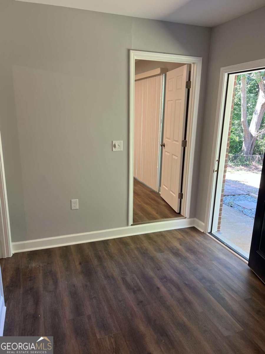 988 Tamarack Trail Forest Park - Photo 7
