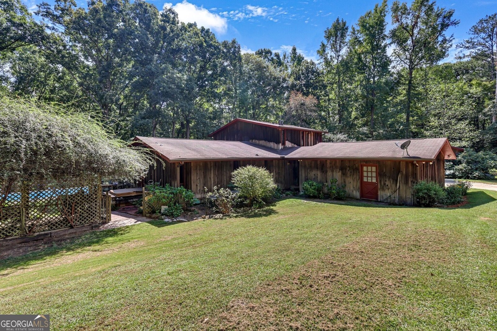 2597 Valleydale Drive Conyers - main photo
