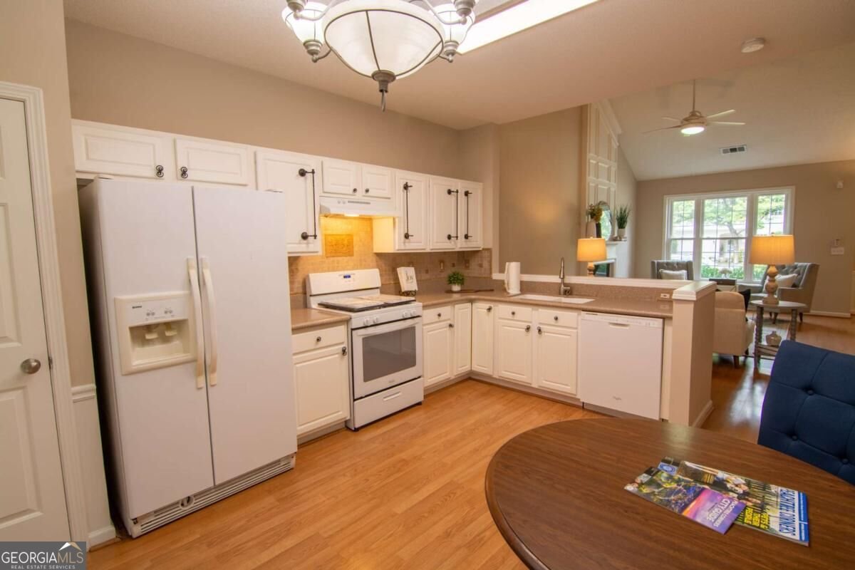 5371 Medlock Corners Drive Peachtree Corners - Photo 13