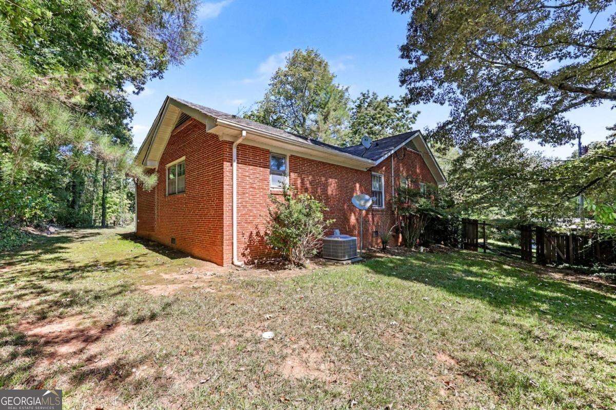 1063 Lakeshore Drive Gainesville - Photo 10