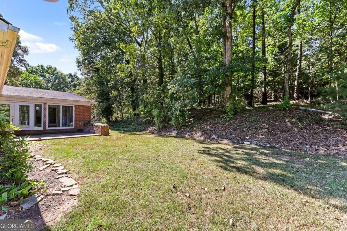 1063 Lakeshore Drive Gainesville - Photo 6