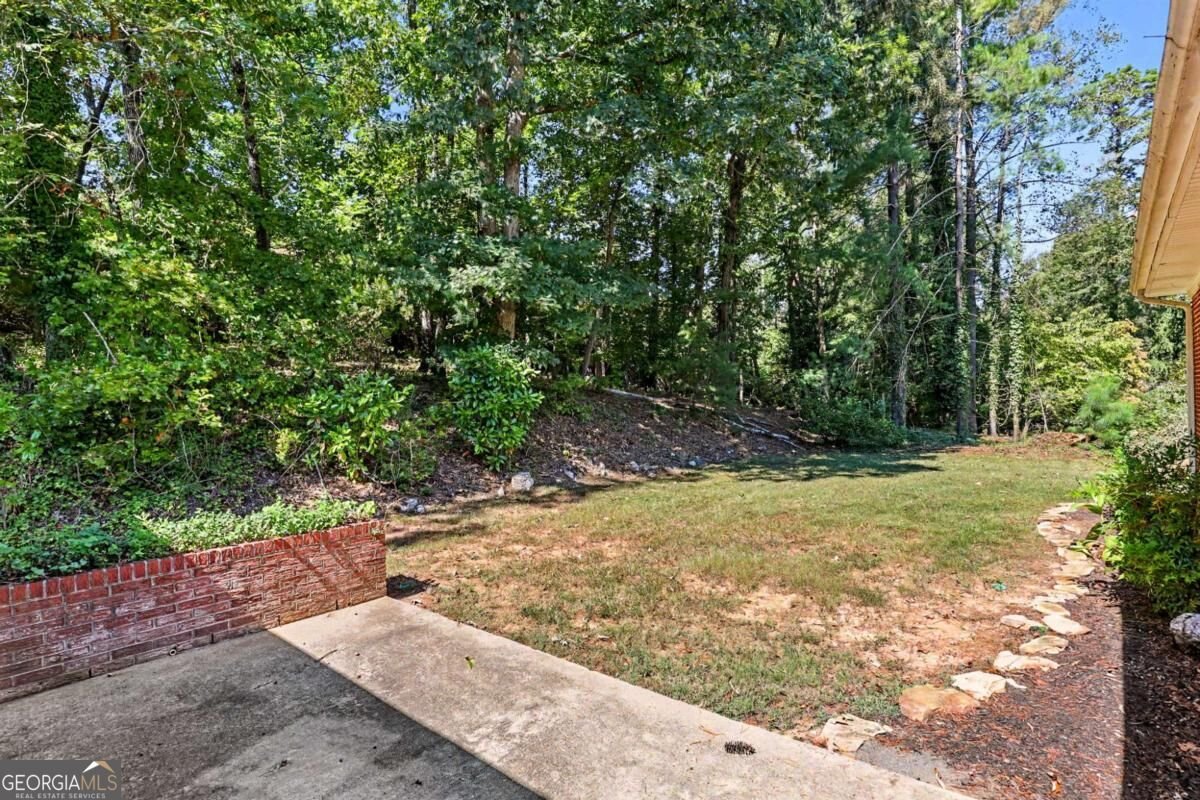 1063 Lakeshore Drive Gainesville - Photo 9