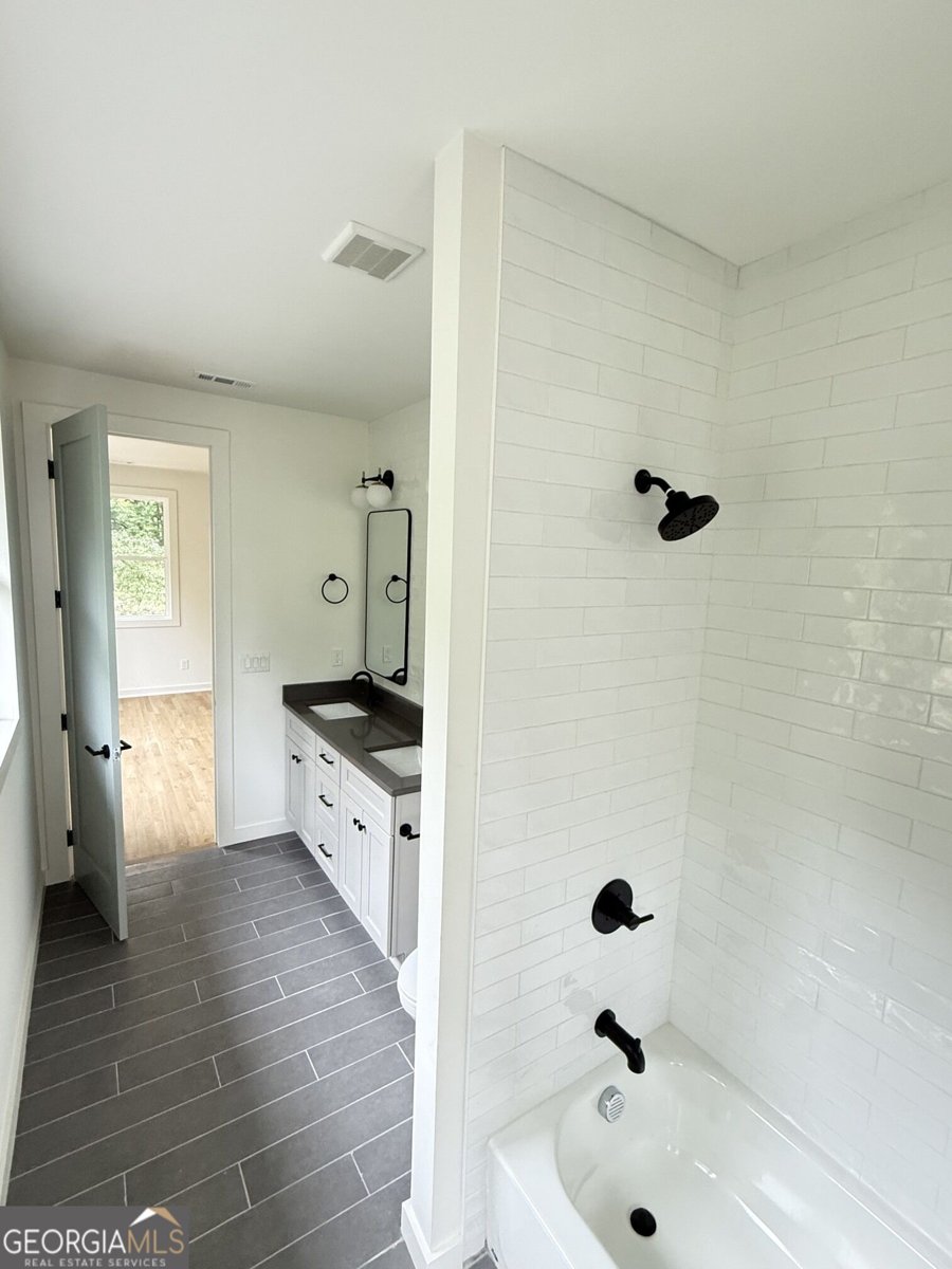 1202 Thomas Road Decatur - Photo 32