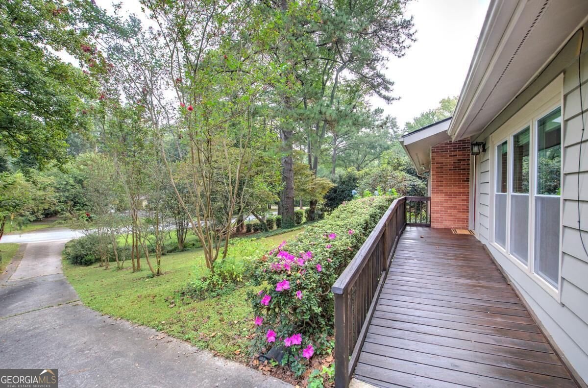 1990 Glenroy Place Smyrna - Photo 6