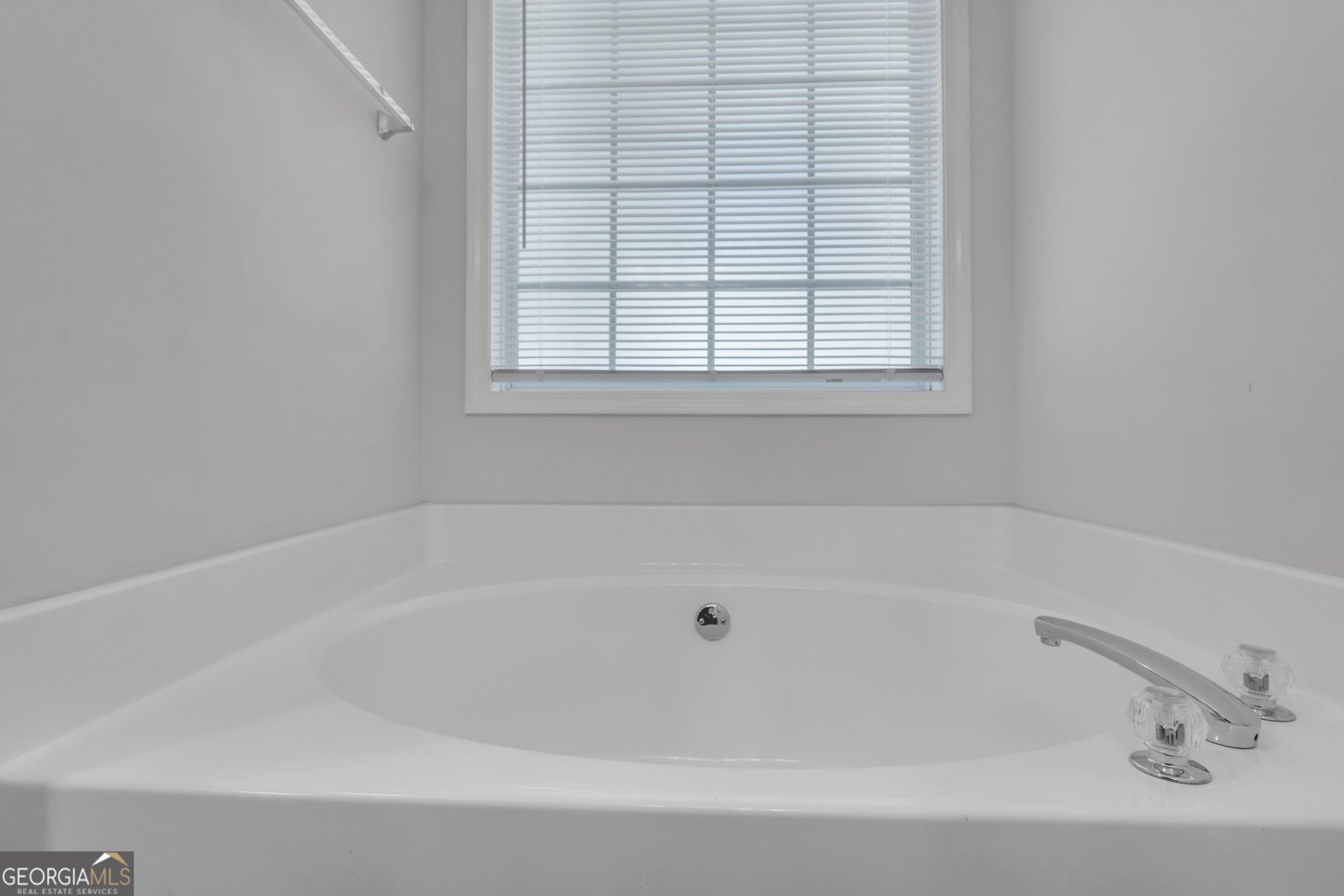 530 Greenfield Drive Statham - Photo 8