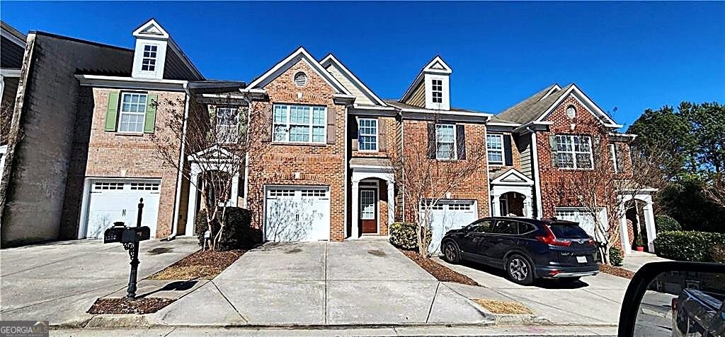 1729 Coleville Oak Lane Lawrenceville - main photo