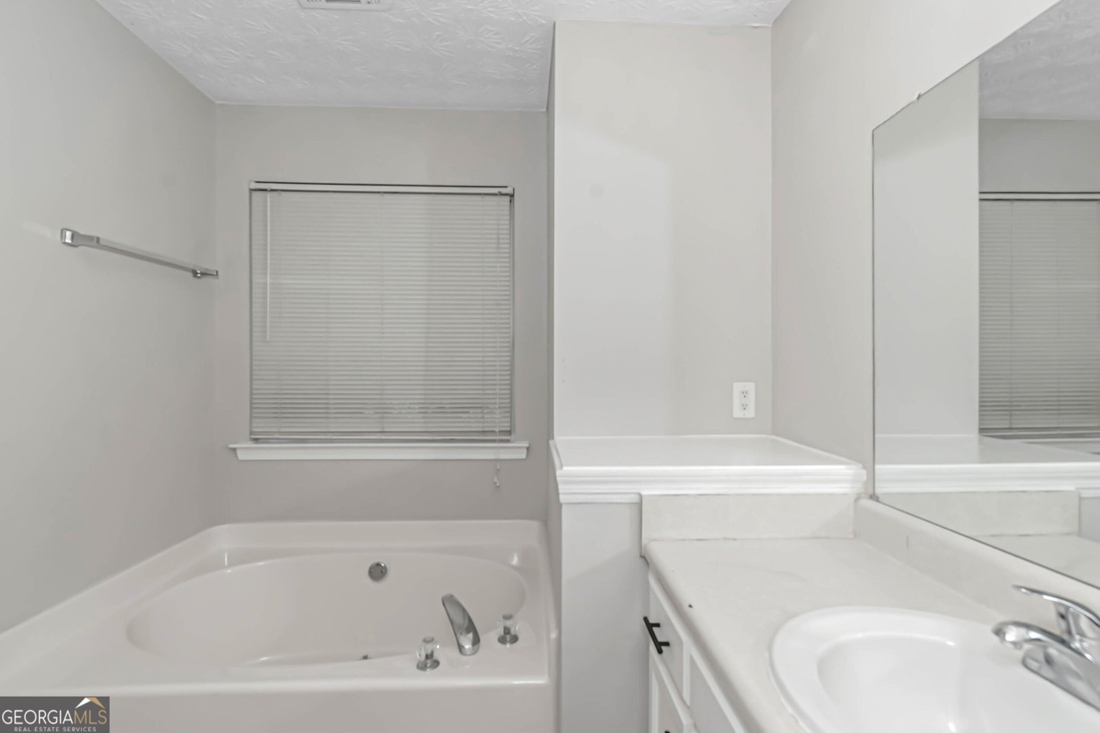 35 Almond Way Covington - Photo 19