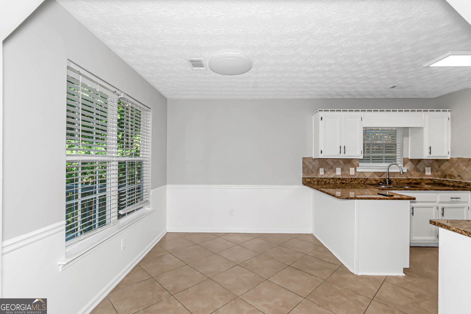 35 Almond Way Covington - Photo 7