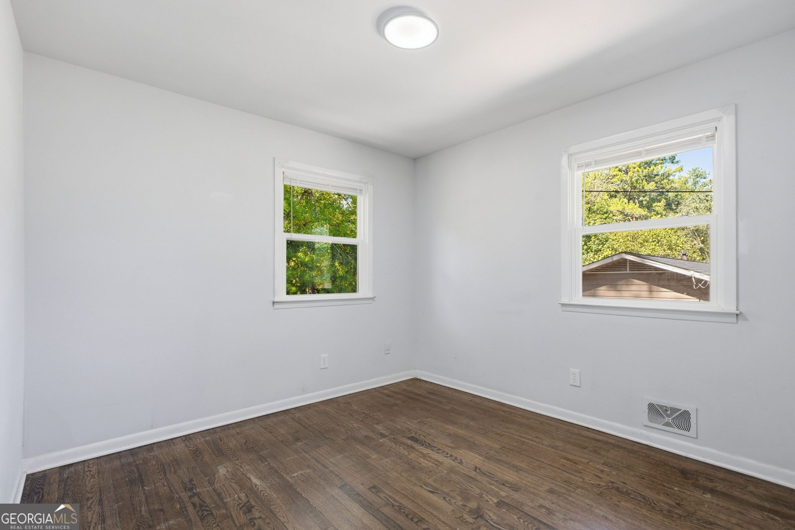 3589 Eisenhower Circle Atlanta - Photo 12