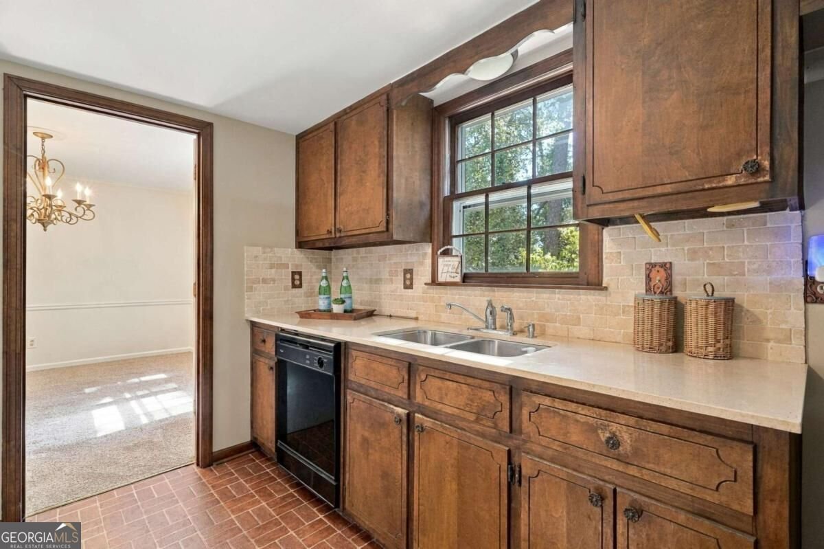 4694 Marc Court Lilburn - Photo 17