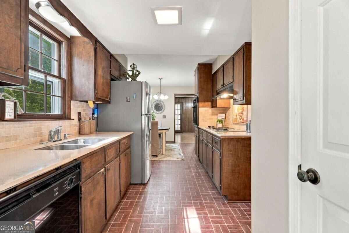 4694 Marc Court Lilburn - Photo 19