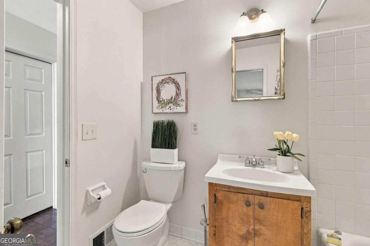 4694 Marc Court Lilburn - Photo 38