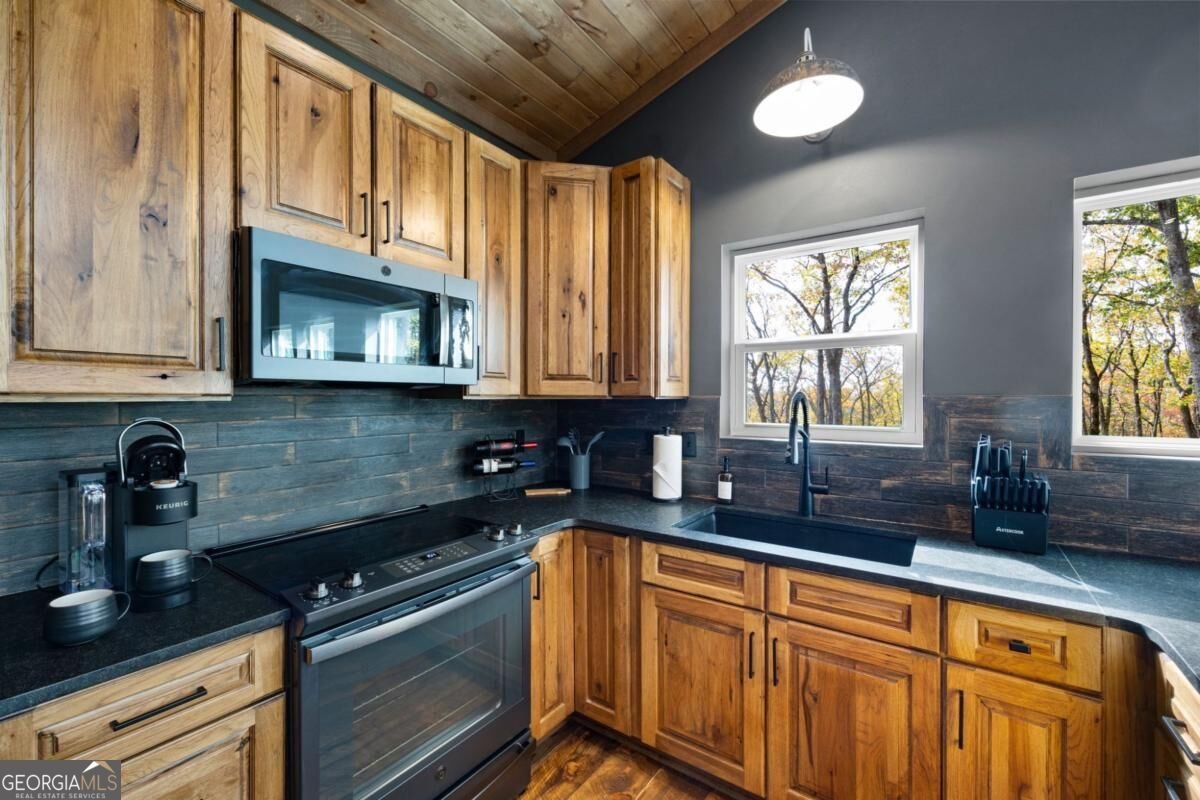 1250 Lost Forest Road Ellijay - Photo 11
