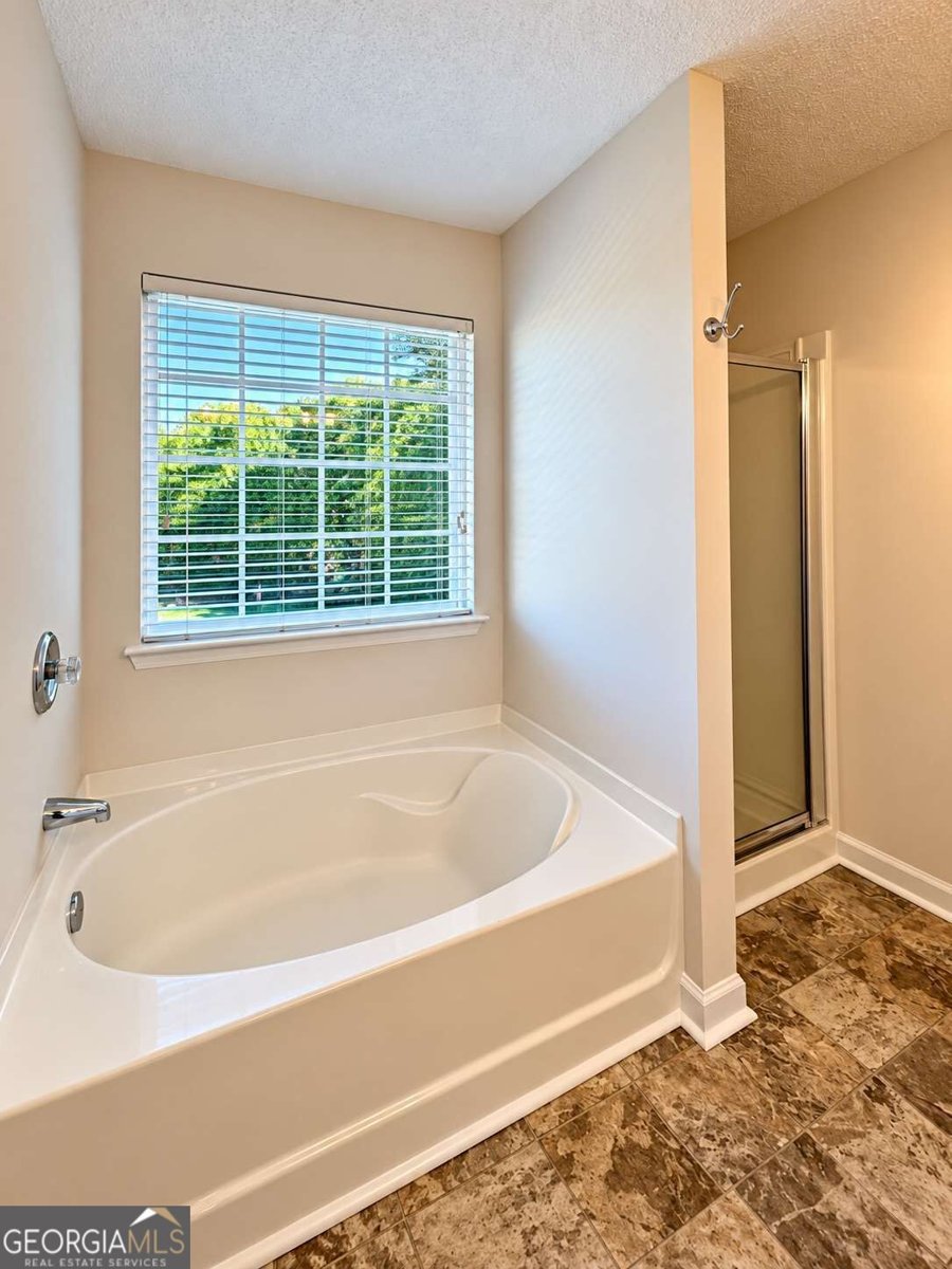 724 Breeze Lane Woodstock - Photo 14