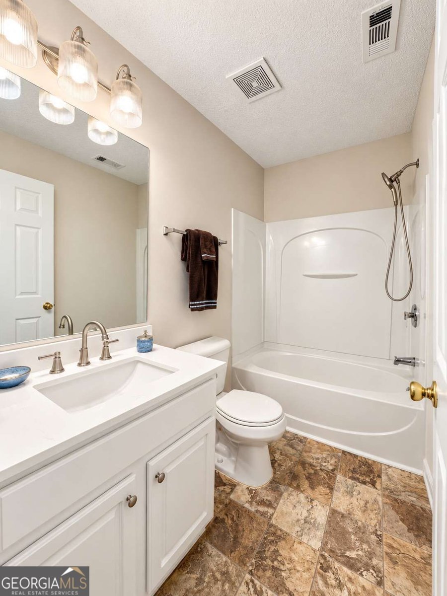724 Breeze Lane Woodstock - Photo 17