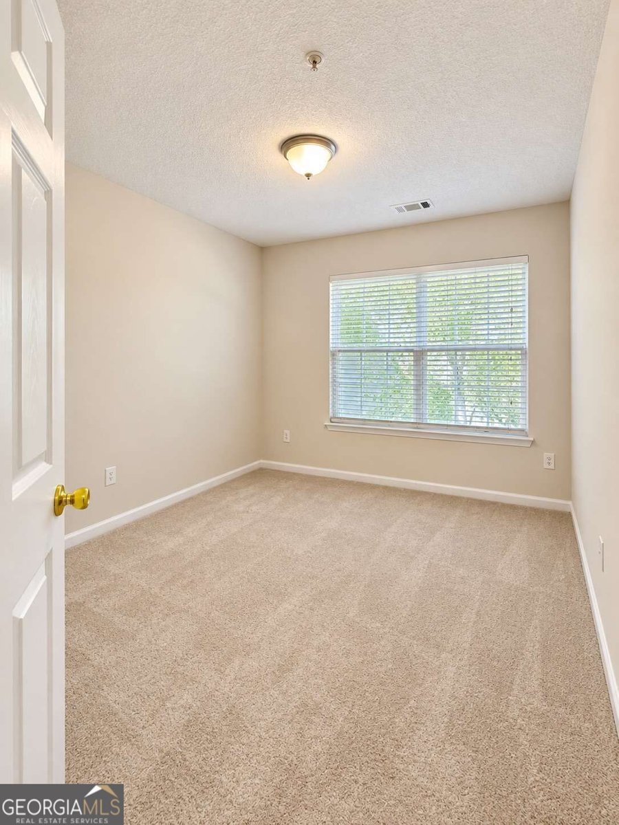 724 Breeze Lane Woodstock - Photo 18